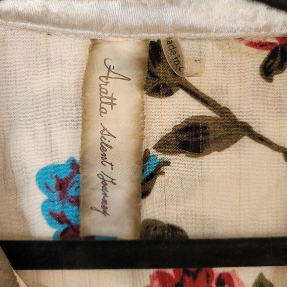 ARATTA Silent Journey Velvet Cream Floral Top Embroidered Sequines Boho Country - Picture 5 of 15